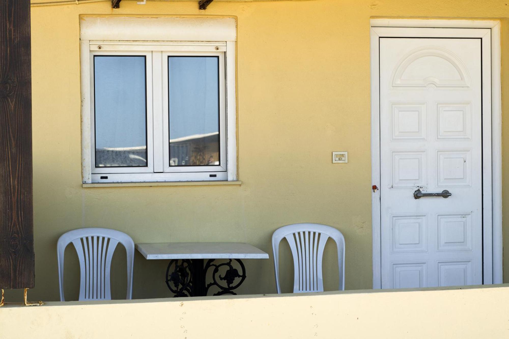 Pink Sand Sea Apartment Adelianos Kampos Buitenkant foto