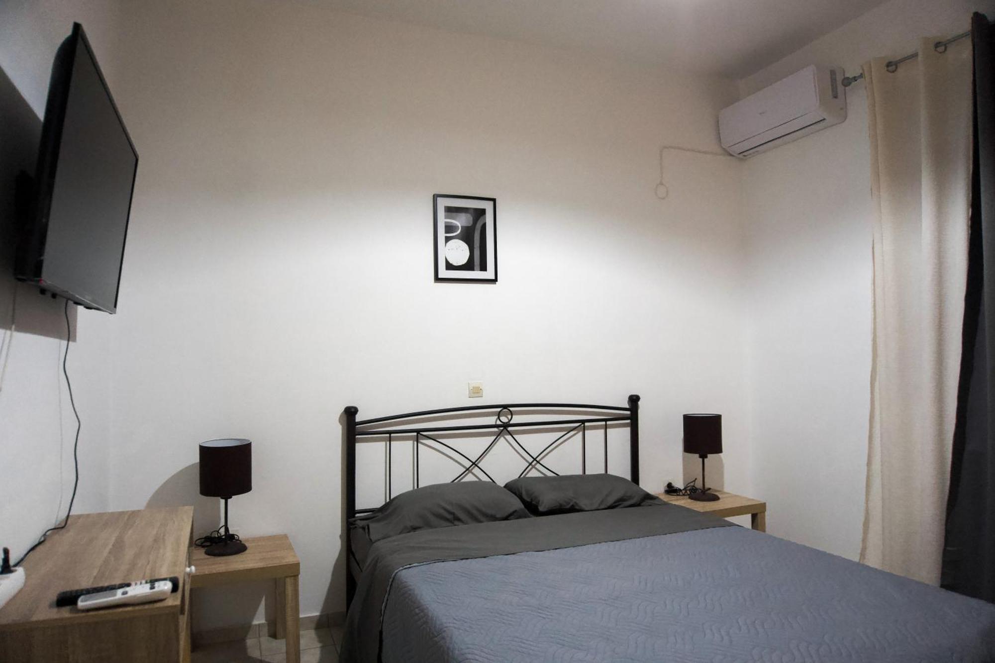 Pink Sand Sea Apartment Adelianos Kampos Buitenkant foto